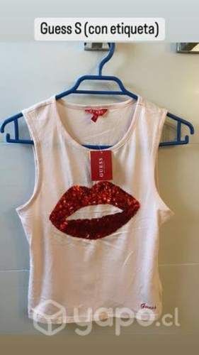 Polera Guess S nueva