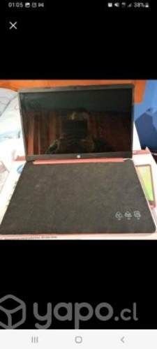 e computador prácticamente nuevo