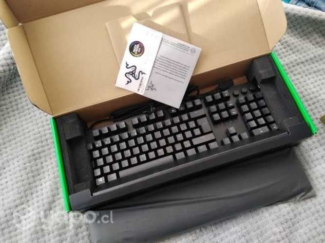 teclado Razer hutsman v2 NUEVO