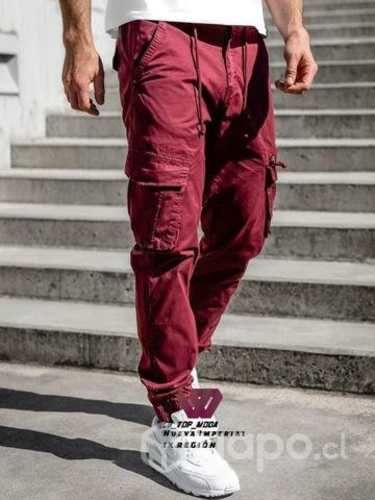 Joggers varón con puño