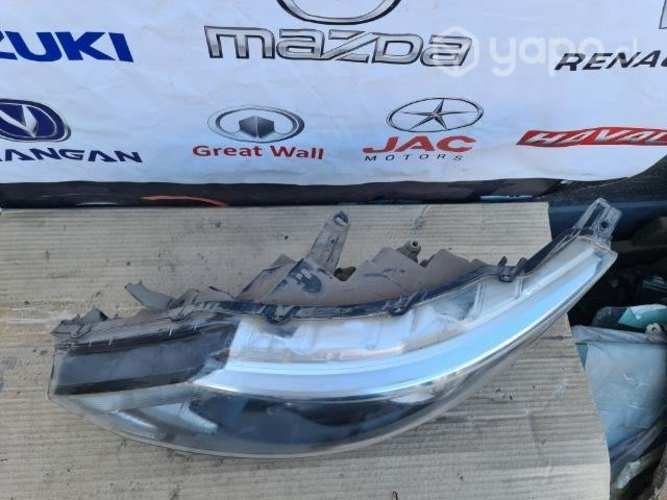 Optico izquierdo Nissan qashqai j11