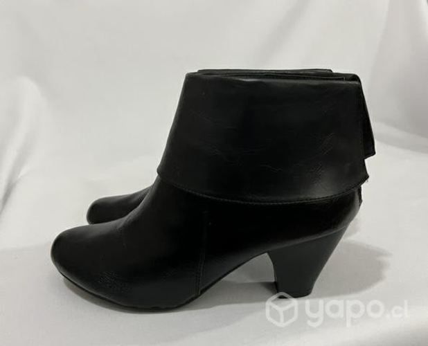 Botín 100% Sintético Marca Tatienne N*39 Negro