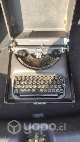 Máquina de e escribir antigua