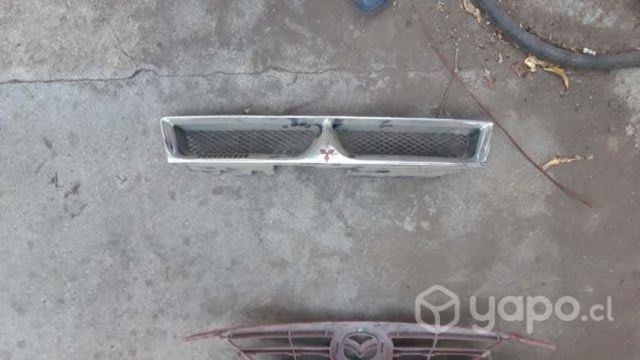 Mascara mitsubishi galant 2004