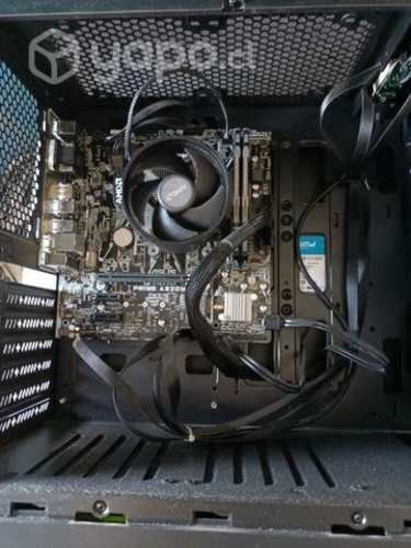 PC gamer más monitor