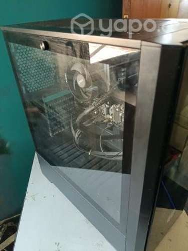 PC gamer más monitor