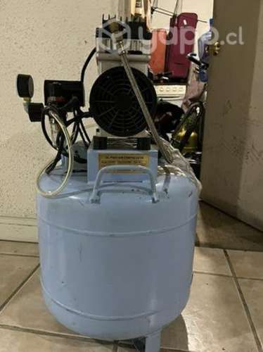 Compresor dental que permite atención domiciliaria