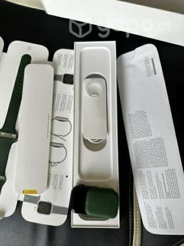 Apple Watch S7, con todo los accesorios originales