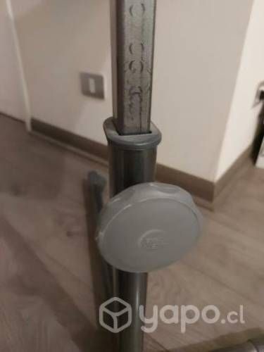 Mesa reclinable con ruedas