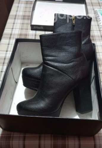 Botin negro mujer taco alto
