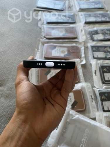 Lote de 14 carcasas de IPhone
