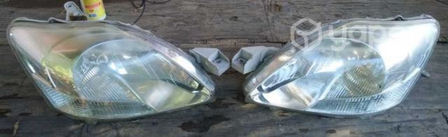 Ópticos Toyota yaris sedan