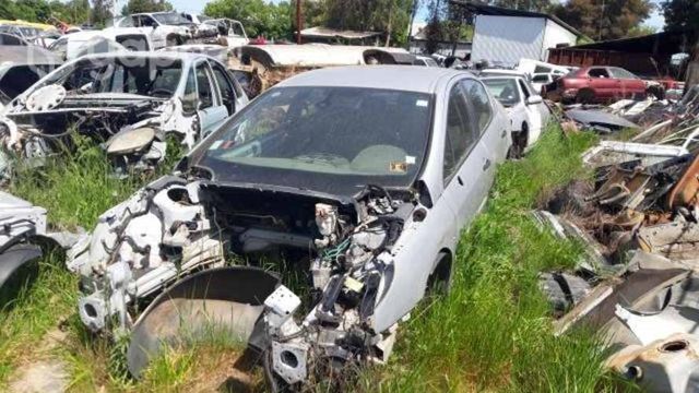 Tapamaleta original Peugeot 407 2009