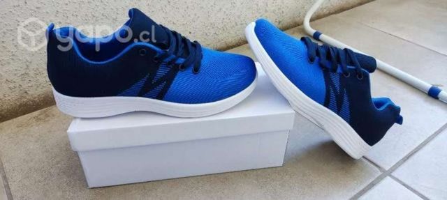 cómodas zapatillas de caballeros