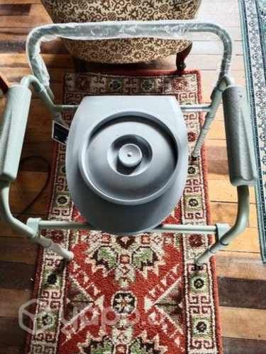 Silla con orinal plegable