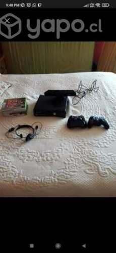 Xbox 360, 2 controles, kinect y 6 juegos