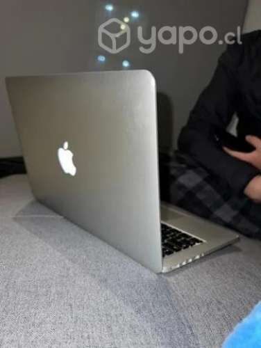 Macbook Pro Mid Plateada 2014