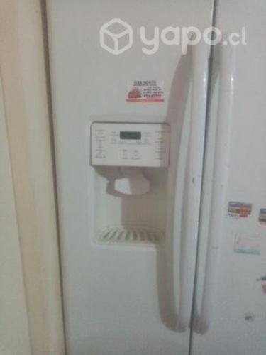 Refrigerador grande de 2 puertas