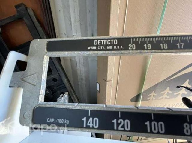 Balanza médica mecánica con tallimetro DETECTO USA