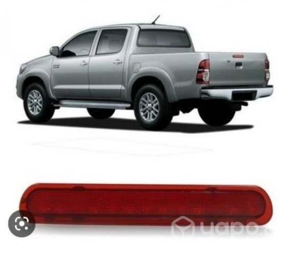 Tercera luz de freno Toyota hilux