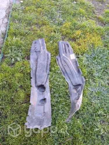 Guardafango Mitsubishi L200 delantero izq 05/15