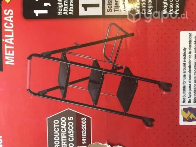 Escalera y carro de transporte