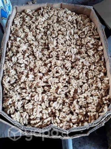 Nueces Chandler pequeñas