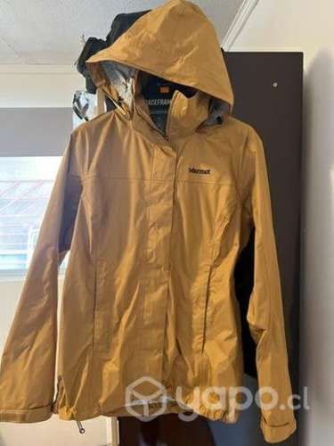 Equipamiento outdoor mujer como nuevo