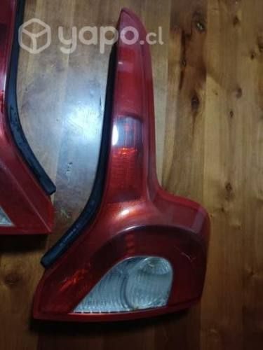 Focos Volvo C30 pequeño daño operativo 100