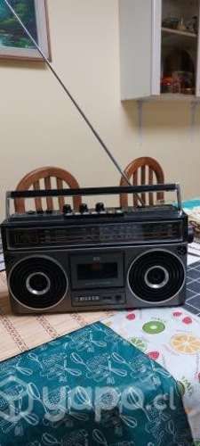 Radio Silver