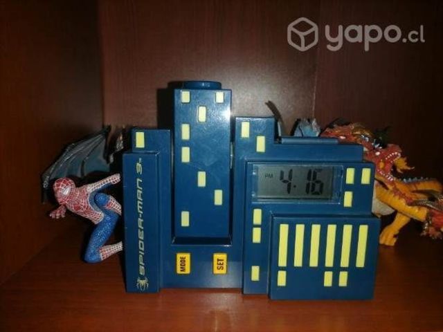 Reloj y proyector spiderman