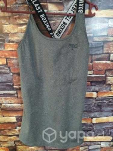 Poleras deportivas.talla L.la gris y la roja talla