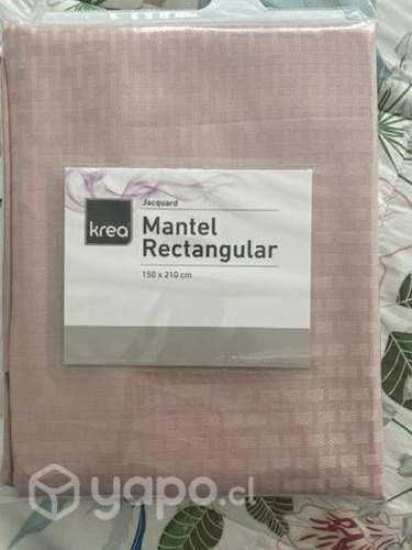 Mantel rectangular rosado marca KREA