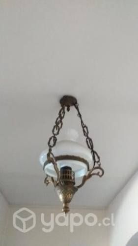 Lampara de bronce con tulipa de Opalina