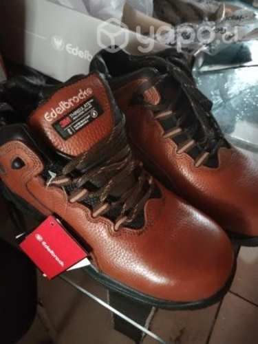 Ropa de seguridad nueva calzado