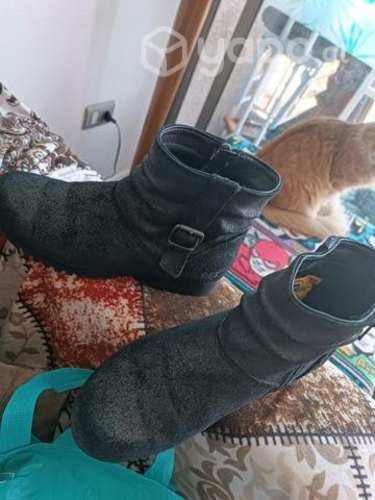 Botines Caterpillar cuero nobuck