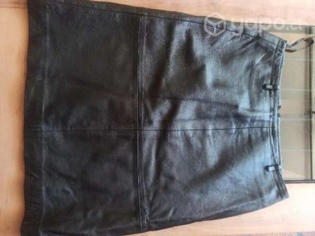 Falda cuero talla L negra