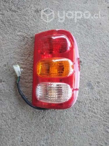 Foco trasero Mahindra Pick up rh Derecho