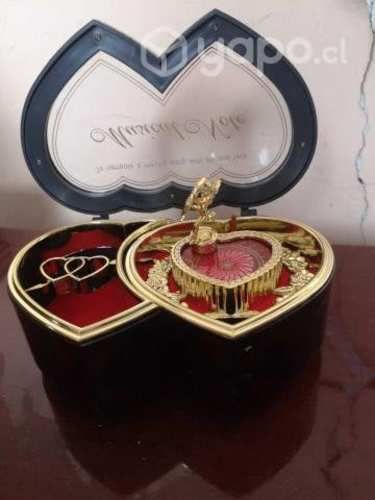 Joyero antiguo con bailarina a cuerda