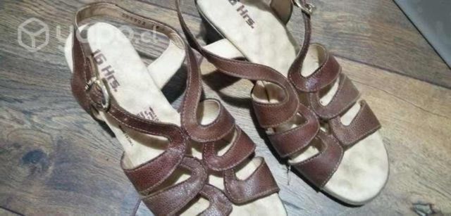 Sandalias café de cuero 16 Hrs. NUEVAS