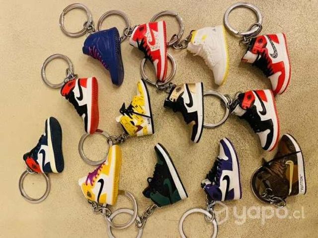 Llaveros zapatillas