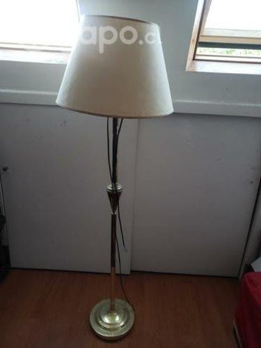 Lámpara de mesa antigua