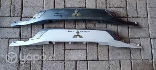 Moldura trasera Mitsubishi outlander 2016-2017