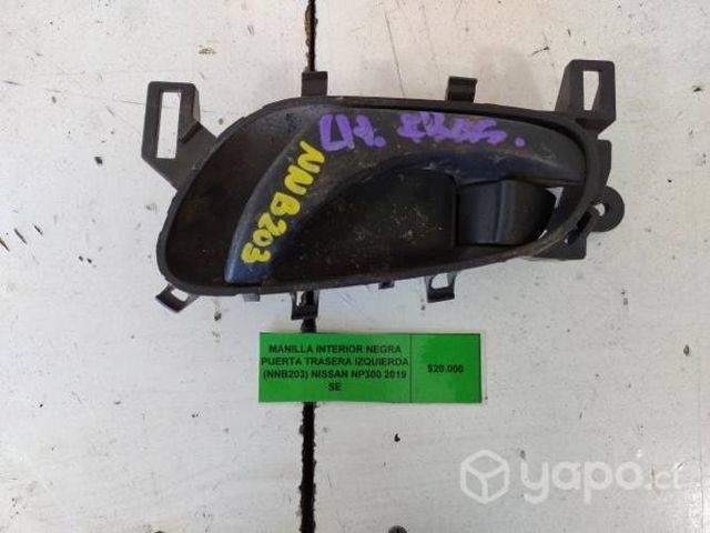 Manilla Interior Negra Puerta Trasera Izq (NNB203