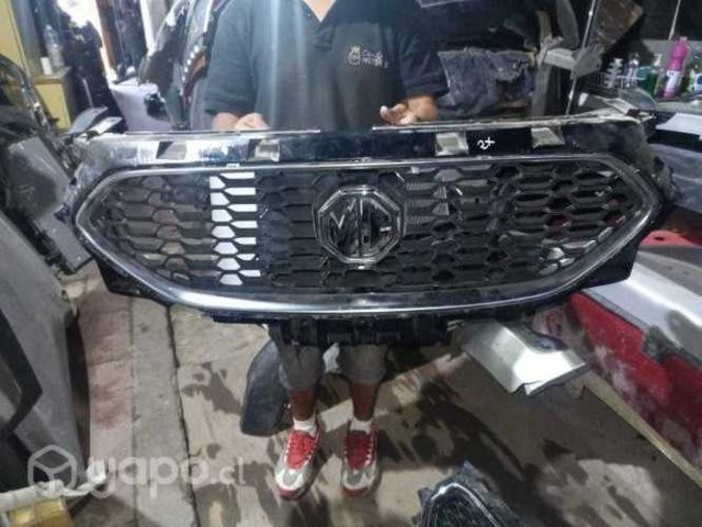 Mg zx 2021 mascara con logo detalle