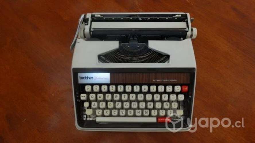Maquina de escribir Brother deluxe 1350