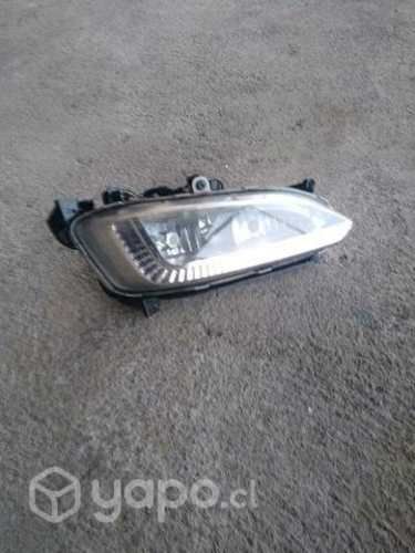 Neblinero Hyundai Santa Fe izquierdo 13 a 18