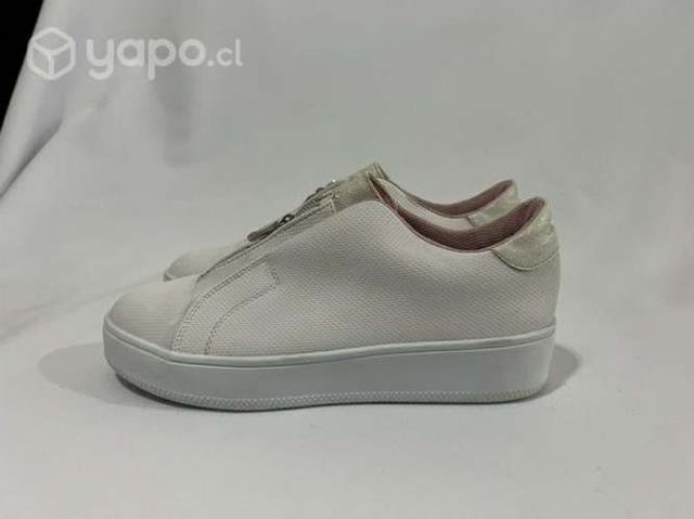 Zapatilla 100% Sintética Marca Urbe N*40 Blanco
