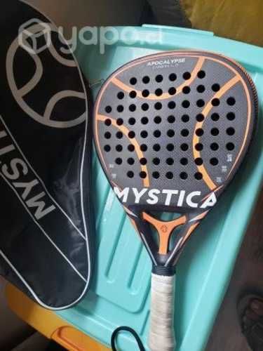 Pala de padel mystica carbono como nueva