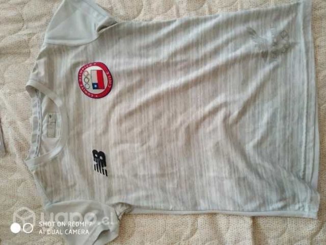 Polera team Chile New balance talla S